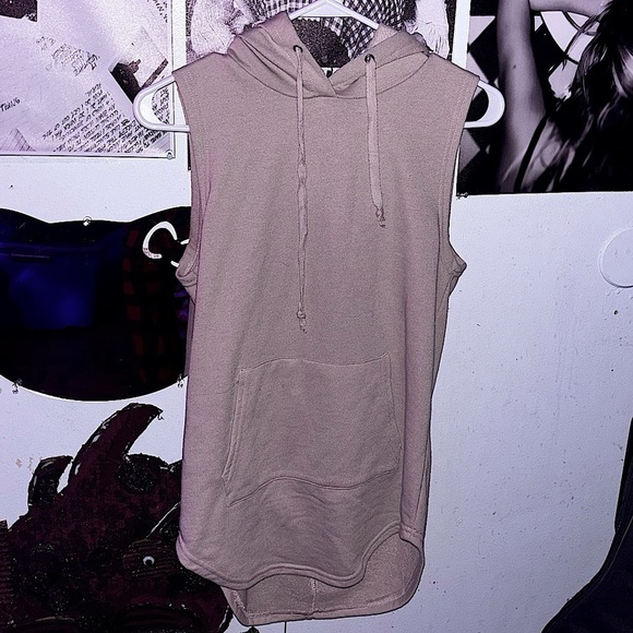 જ⁀➴ᡣ𐭩Sleevless Beige hoodie - Picture 1 of 2